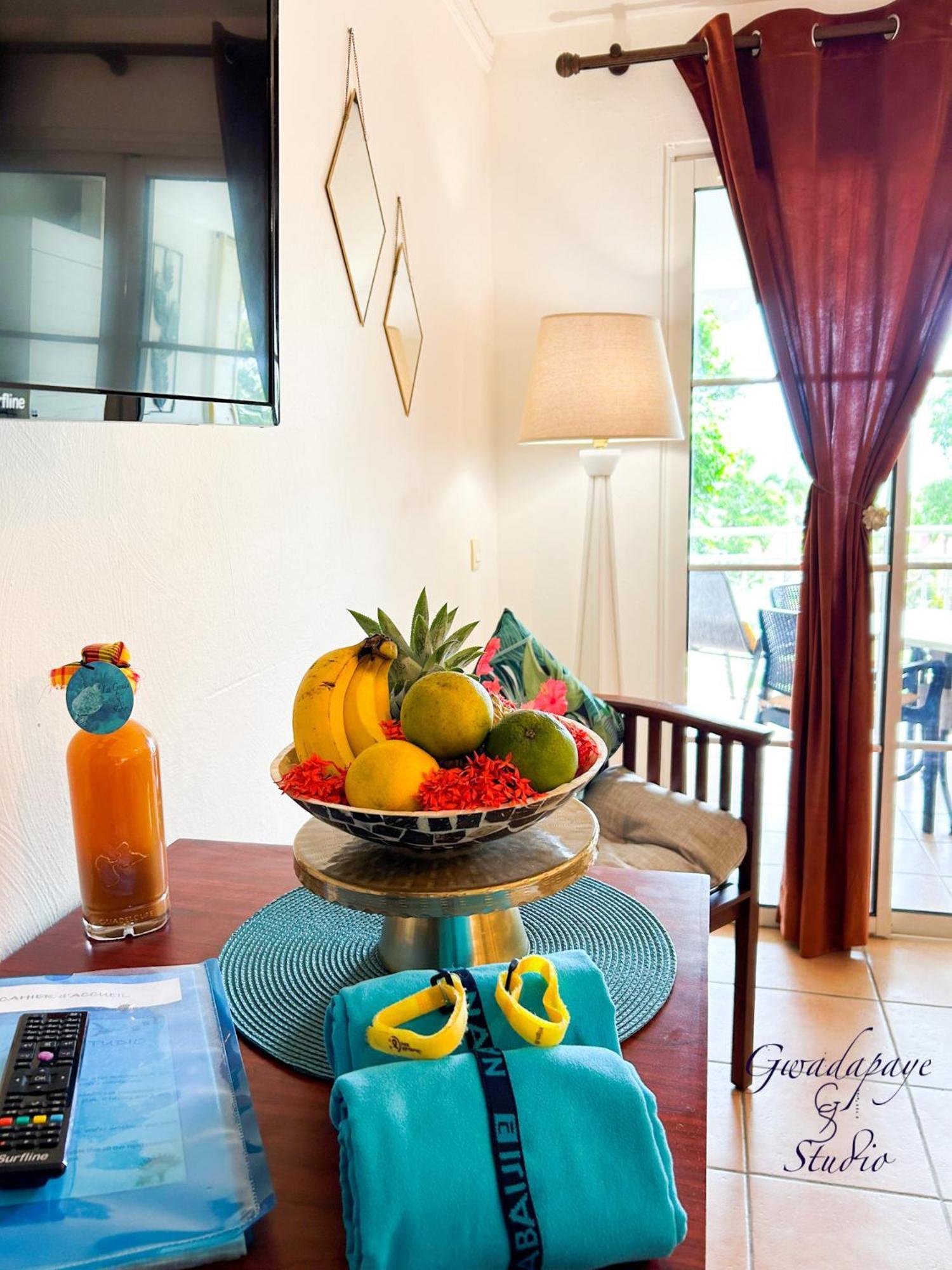 Vue Exclusive Mer Et Volcan, Village Vacances Avec Plage Et Piscine, Les Gwadastudios Sainte-Anne  Exterior foto